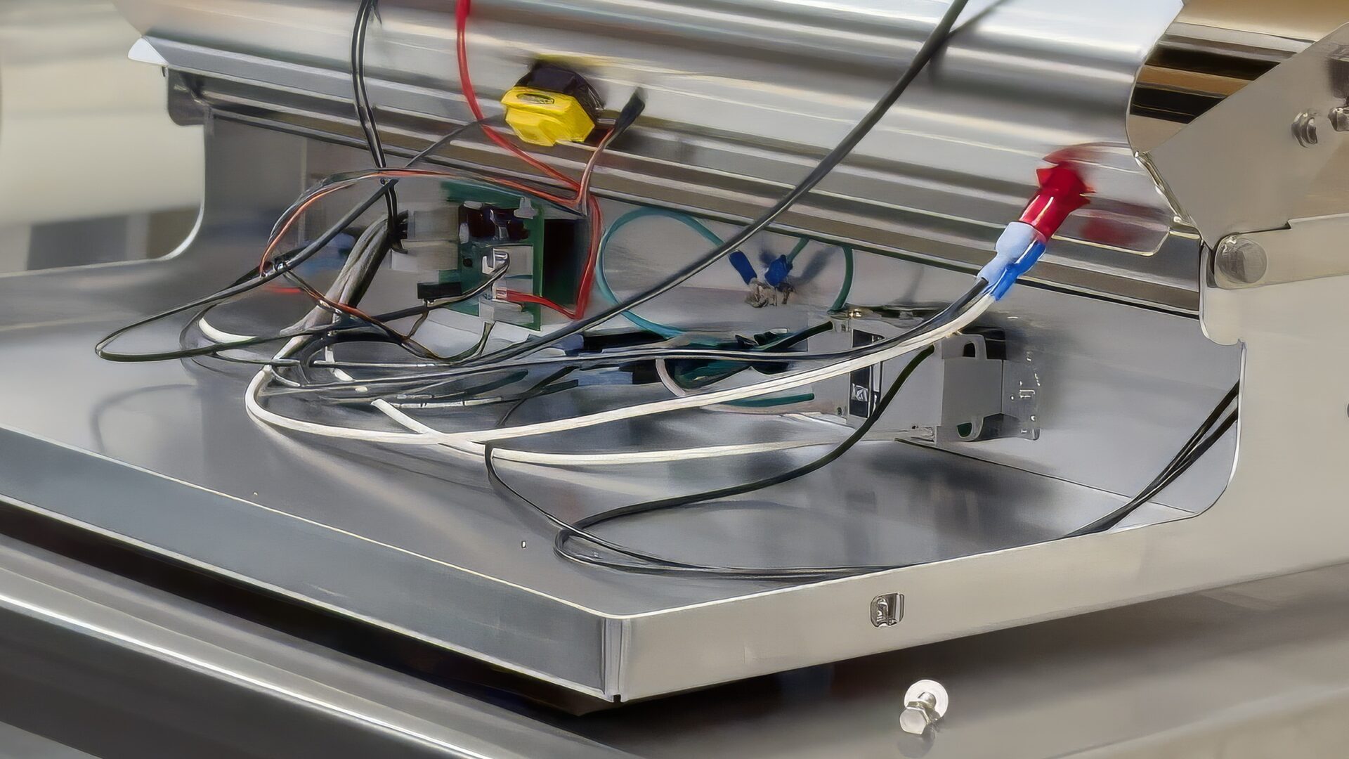 Internal Wiring of the Energy Smart 750ES Wrapper